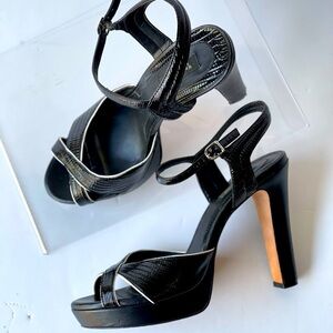 White House Black Market Black White Platform Sandals Heels Strappy Leather, 10M